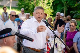 Muž, který křičel nenávistná hesla na Ficovu adresu, si odpyká tři měsíce - Seznam Zprávy