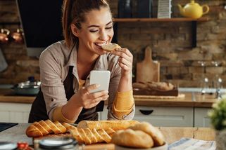 5 mýtů o pečivu: Při dietě žádné housky, bezlepkové je zdravější a rozpečené zmrazené je horší.. Kterým věříme? - Proženy.cz