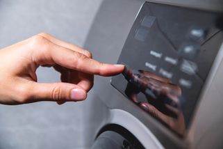 Tohle tlačítko na pračce musíte zmáčknout alespoň 1x za měsíc. Ignorovat jej vás vyjde draho - EnergoZrouti.cz