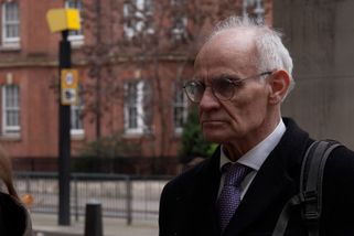 Bývalý britský ministr zaplatí pokutu za držení drog. Policie je u něj našla po chemsex večírku - Novinky