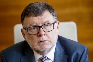 Sněmovna schválila „válečný“ rozpočet - Seznam Zprávy