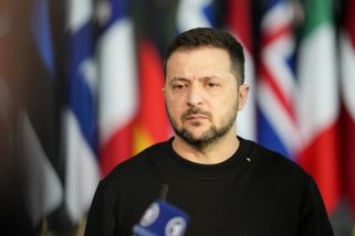 Zelenskyj se cítí zrazen spojenci, dál ale věří ve vítězství, píše Time