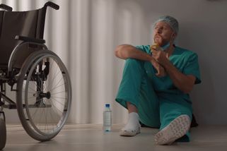 Válek prověří stížnosti zdravotníků, že nemají řádné přestávky na oběd - Seznam Zprávy