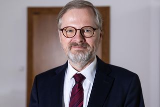 Projev premiéra Fialy: Musíme si věřit, jinak se blbé nálady nezbavíme - Seznam Zprávy