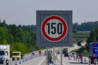Značky pro 150 km/h za desítky milionů neumějí, co se slibovalo - Novinky
