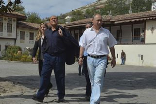 Berlusconi z šoku zvracel. Třeskutý rozhovor odhalil Putinovu násilnickou povahu