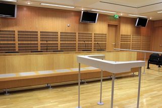 Za sexuální útok na devítiletou holčičku potvrdil soud bývalému estébákovi tři roky vězení - Novinky