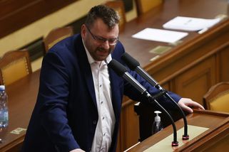 Volný opět zablokoval Sněmovnu, znemožnil jednání o zrušení pandemického stavu - Novinky