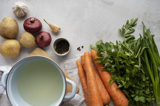 Jak na silný vývar? Výraznou chuť podpoříte hned několika způsoby, inspirujte se