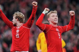 MS fotbal | Dánové smetli Makedonce. Slováci padli v sedmigólové přestřelce - Sport.cz