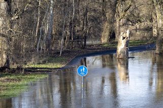 Meteorologové zpřísnili výstrahu, řeky mohou stoupat až do úterý - Novinky