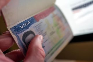 USA pozastaví vyřizování víz pro občany 75 zemí, včetně Ruska či Íránu - Seznam Zprávy