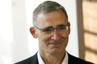 Ti, kdo oheň v Pardubicích založili, mohli dostat instrukce, říká bývalý šéf rozvědky Randák - Novinky