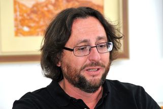 Vědecká rada ÚSTR na protest proti novému šéfovi rezignovala - Novinky