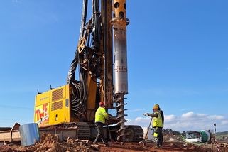 Pokračuje dostavba dálnice D7 ve Středočeském kraji | Dopravní stavby | IZDoprava.cz