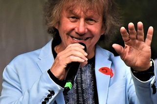 Stanislav Hložek: Syn mu zemřel, rodina se rozpadla, kamarád zradil. Hudby se ale nikdy nevzdal - Médium.cz