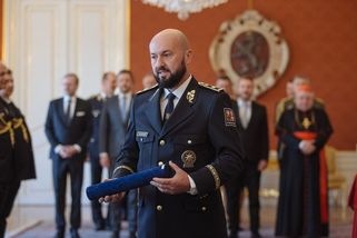Šéf prezidentské ochranky Baláž končí u policie - Novinky