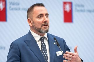 Domluvili jsme se, že to nebudeme rozebírat.‘ Červený odmítl říct, proč skončil šéf KRNAP