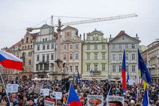 Probudili jste spícího lva. Minář přivedl tisíce kritiků vlády do centra Prahy