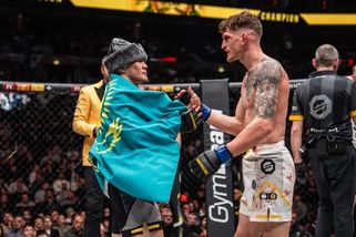 Dvořák sundal brýle a ukázal následky, které ukončily boj o titul: Přestal jsem vidět