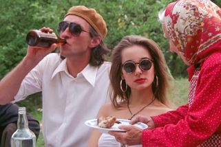 Dědictví aneb Kurvahošigutntag skrývá neuvěřitelné příběhy z natáčení, které zná jen málokdo • Filmožrouti.cz