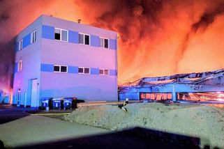 Údajní žháři vydali prohlášení. Útočit ale mohlo Rusko či Írán, míní expert - Seznam Zprávy