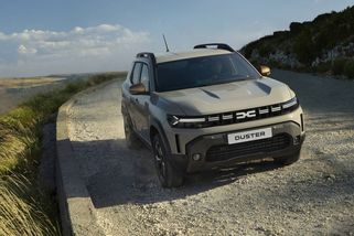 Dacie Duster a Bigster mají české ceny pro revoluční pohon, který nenabízí nikdo. Něco stojí, ale jezdí za hubičku - Garáž.cz