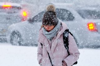 Evropu zasype extrémní množství sněhu, naznačuje chování polárního víru