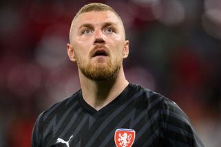 Staněk je po operaci, vrátí se v lednu - Sport.cz