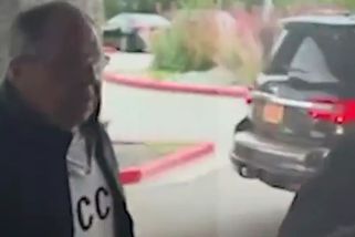 Víc arogantní to být nemohlo. Lavrov přiletěl na Aljašku v mikině s nápisem CCCP - Novinky