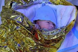 Tobias se na Plzeňsku nečekaně narodil doma. Místo zdravotníků asistoval tatínek - Novinky