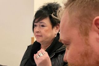 Místo sanitky poslala k pacientovi rovnou koronera. Soud dispečerku zprostil obžaloby - Novinky