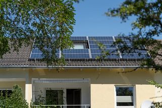 V těchto případech si můžete solární panely koupit a sami namontovat. V ostatních ale hrozí pokuty