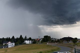 O víkendu přijde déšť, příští týden sníh - Novinky