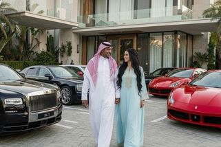 Zapomeňte na růže a diamanty: Nejpodivnější dárky, které šejchové dávají svým manželkám - Médium.cz