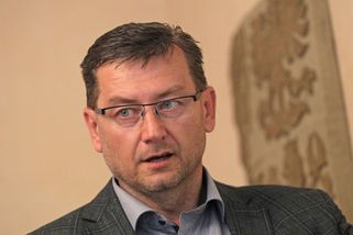 Nabídl úplatek 100 tisíc, píše o primátorovi Karviné fotbalová asociace - Seznam Zprávy