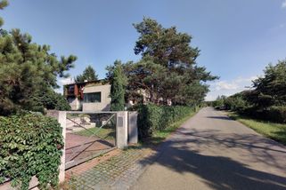 Kellnerová prodává rodinnou vilu od architekta Pleskota. Žádá 50 milionů - Seznam Zprávy