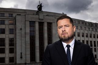 Sledujte: Michl vysvětluje, proč ČNB nezměnila sazby ani v napjaté době - Seznam Zprávy