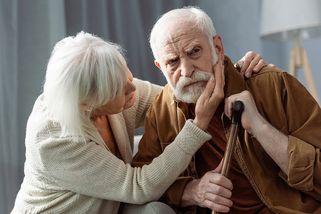 Změny pro stávající důchodce od roku 2027: Výplata důchodu, výchovné a valorizace