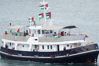 Izrael zasáhl proti flotile pro Gazu, účastníci mluví o použití vodních děl - Seznam Zprávy