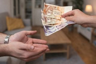 Změna v příspěvcích na bydlení. Velká část dosavadních pobíračů na dávky nově nedosáhne