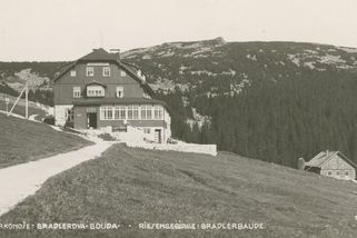 Brádlerovy boudy: Jako první tu visel hákový kříž. Po válce nesla jméno Julia Fučíka - Seznam Zprávy