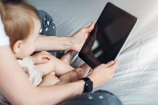 Chtěla jsem jen recept pro syna. Místo toho jsem v jeho tabletu odhalila šokující tajemství