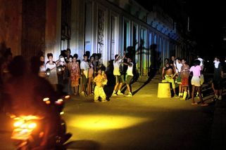 FOTO: Jako v jiném světě. Kubánci se učí žít bez elektřiny - Novinky