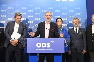 Fiala: Ubránili jsme Senát před populisty. Vláda ve volbách porazila Babišovo ANO