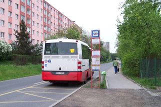 Zastávka není nouzové parkoviště. I rychlé vysazení může skončit pokutou