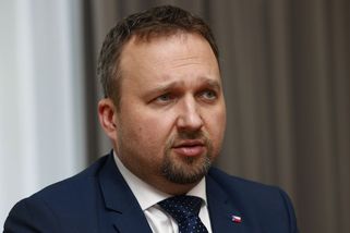 Platy politiků výrazně skočí, Jurečka je už nezmrazí - Novinky