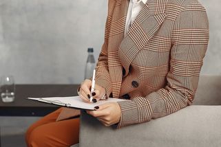 Zkušený psychiatr vyvrátil mýty ohledně schizofrenie: Agrese vůči druhým by hrozit neměla - Médium.cz