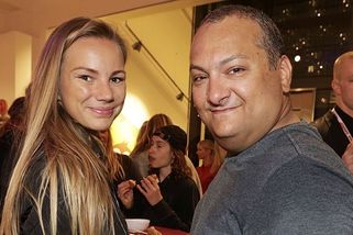 Z celého srdce vám děkujeme. A nejenom my dva, ale všichni tři! Vdova po Patriku Hezuckém dojala s malým Oliverem tisíce lidí