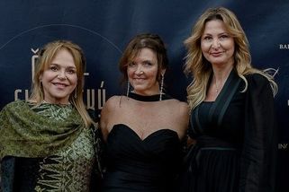 Dagmar Havlová se inspirovala britskou princeznou Kate. Na velkolepém plese zrecyklovala outfit z Varů - Super.cz